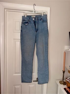 Classic High-Rise Straight Jeans - Light Blue Abercrombie Curve Love 90s
